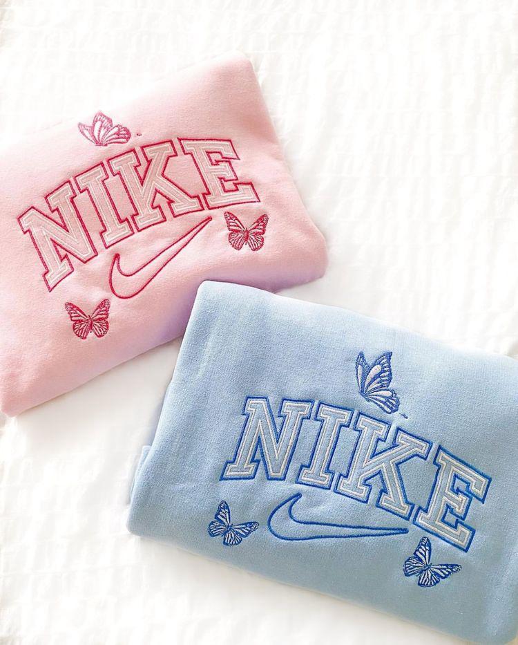 BUTTERFLY NIKE SWEATSHIRT